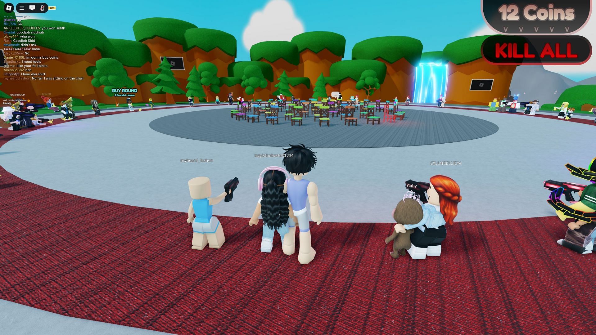 Gameplay screenshot from 100 Players Musical Chairs (Image via Roblox)